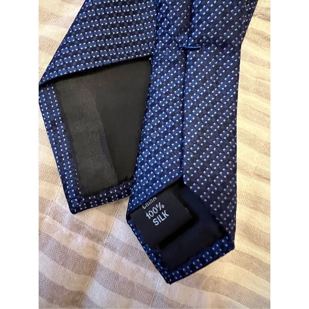 KENNETH COLE SILK TIE - Picture 5 of 7